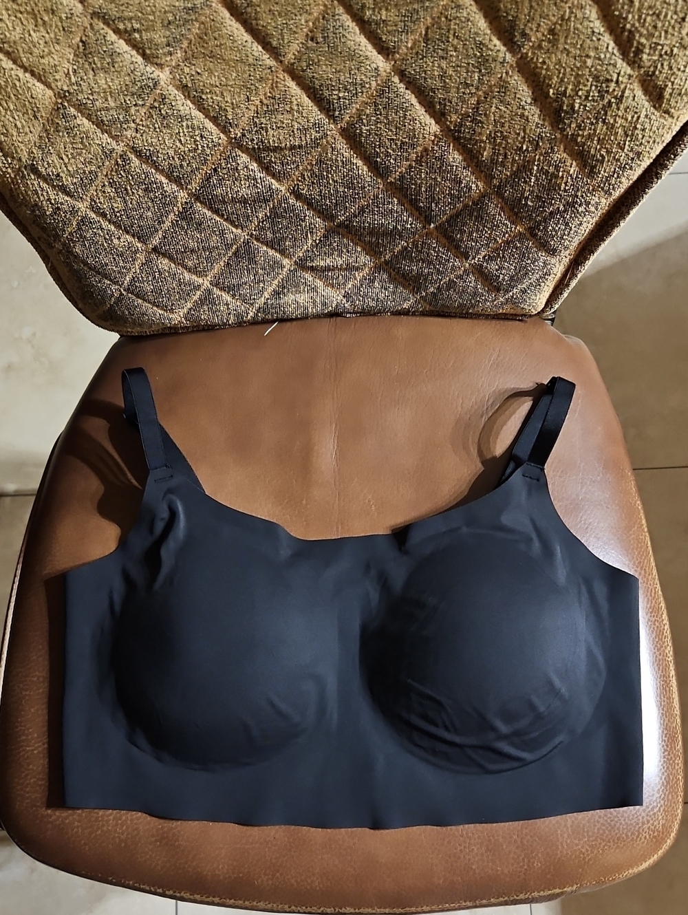 True & Co. True Everybody Adjustable Strap Scoop Neck Bra Wirefree Padded Black
